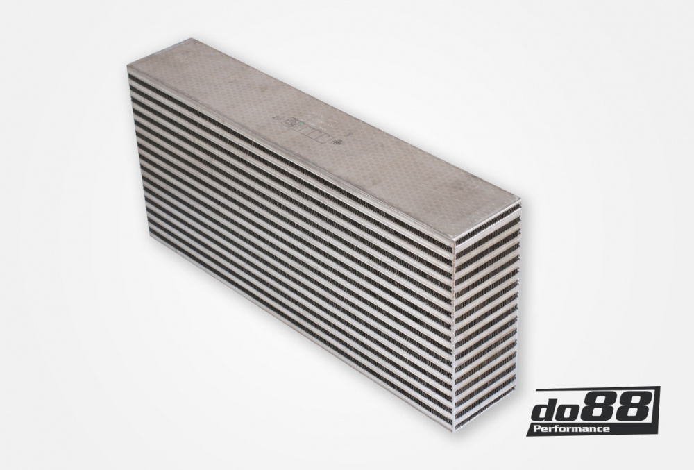 Garrett Intercooler Noyau Air-Air (706 x 323 x 130 mm) - 1260 CV dans le groupe Moteur / Réglage / Garrett Intercooler Noyau / Air-Air Intercooler Noyau, Garrett chez do88 AB (701596-6001)