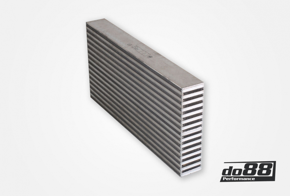 Garrett Intercooler Noyau Air-Air (610 x 307 x 76 mm) - 900 CV dans le groupe Moteur / Réglage / Garrett Intercooler Noyau / Air-Air Intercooler Noyau, Garrett chez do88 AB (703518-6005)