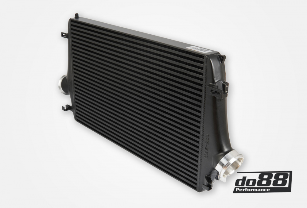 SAAB 9-5 2010-2011 Intercooler dans le groupe Adapté au modèle / Saab / 9-5, (2010-2011) chez do88 AB (ICM-370)