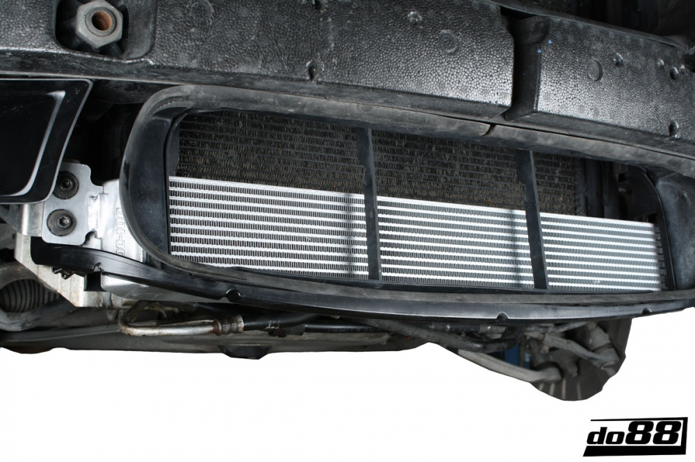 BMW M3 E90 E92 Radiateur d\'huile moteur Racing BMW M3 E90 E92 Radiateur d\'huile moteur Racing