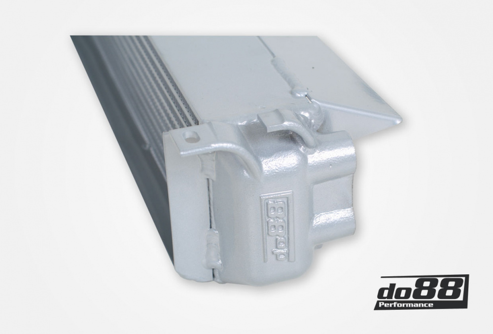 BMW M3 E46 Radiateur d\'huile moteur Racing BMW M3 E46 Radiateur d\'huile moteur Racing