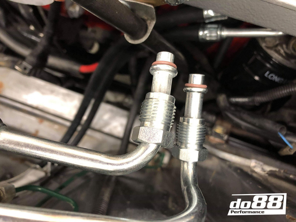 Saab 900 Turbo 1984-1993 Radiateur d\'huile moteur Saab 900 Turbo 1984-1993 Radiateur d\'huile moteur