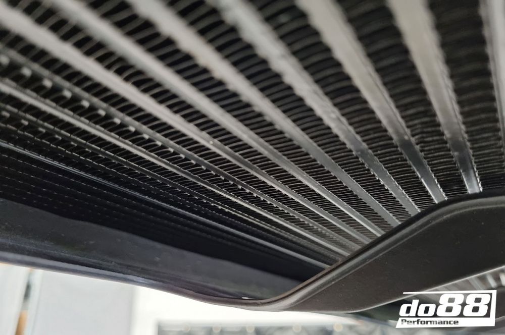 BMW F8X M2C M3 M4 Radiateur d\'huile moteur Racing BMW F8X M2C M3 M4 Radiateur d\'huile moteur Racing