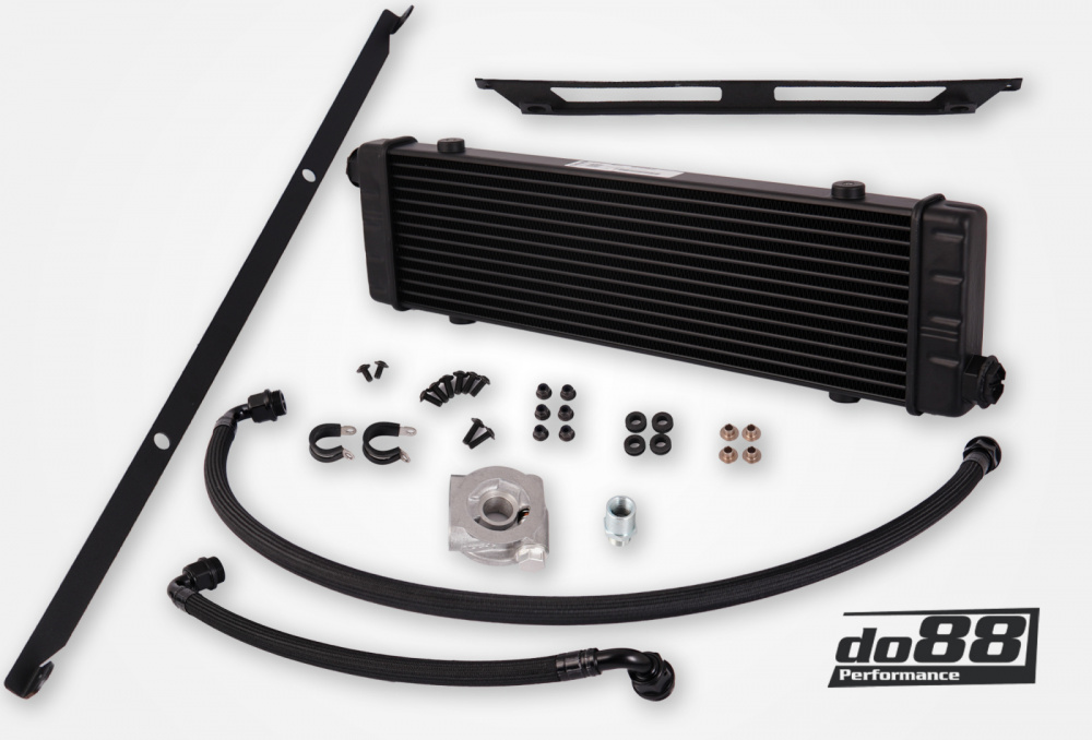 Toyota Yaris GR Radiateur d\'huile moteur Racing pour do88 IC dans le groupe Adapté au modèle / TOYOTA / GR Yaris, 1.6T G16E-GTS (GXPA16) chez do88 AB (OC-180)