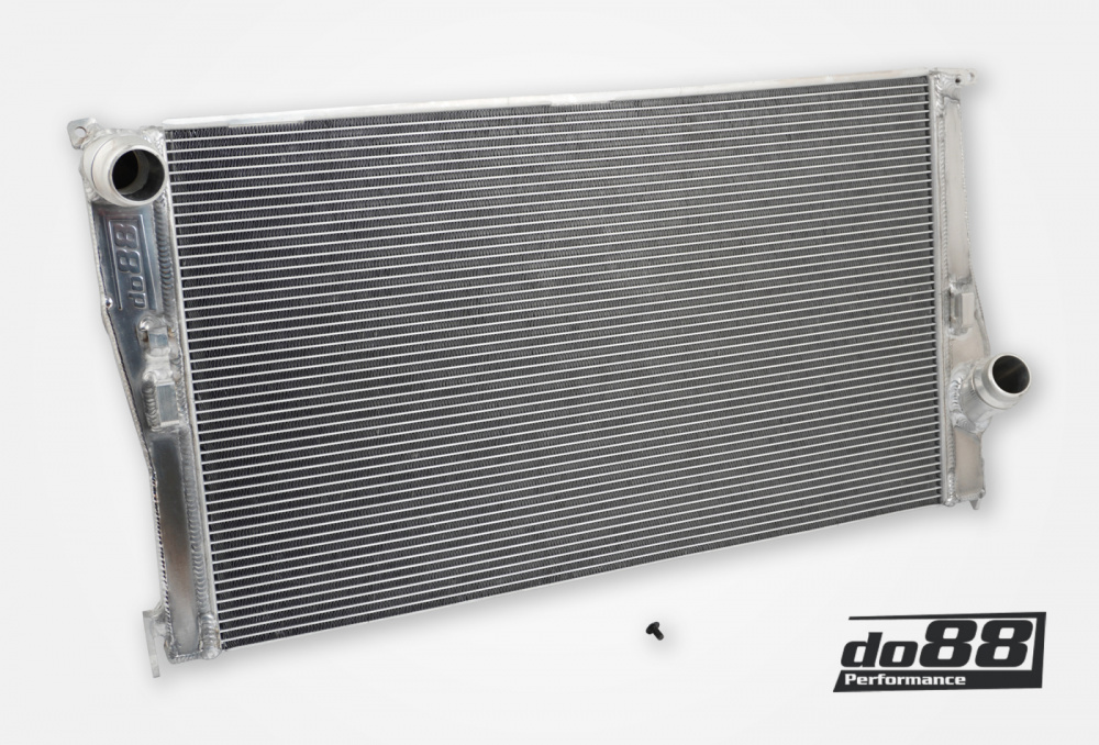 BMW 135i 335i 35i N54 N55 Manuelle 2007-2013 (E9X E82 E89) Radiateur de moteur dans le groupe Adapté au modèle / BMW / E90 E82, N54 N52 N53 (1 & 3-Série) chez do88 AB (WC-390)