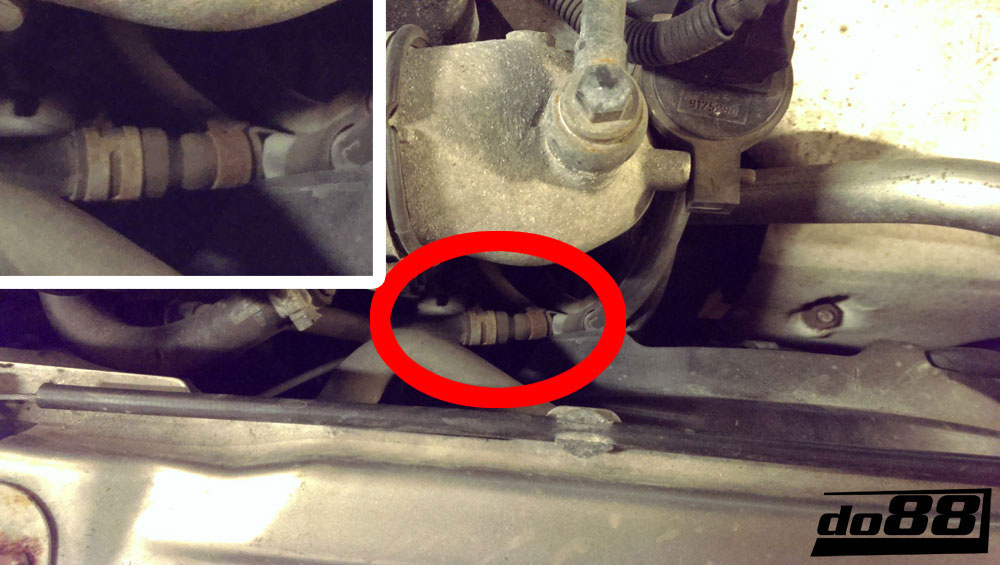 SAAB 9-5 98-10 Durite d’évacuation SAAB 9-5 98-10 Durite d’évacuation